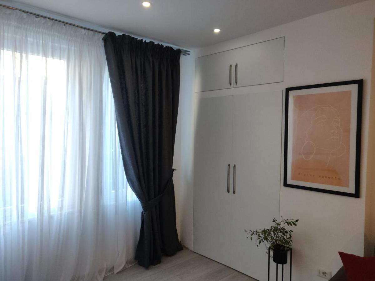 E&A Apartments Guesthouse Дуррес Экстерьер фото