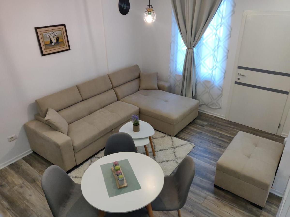 E&A Apartments Guesthouse Дуррес Экстерьер фото