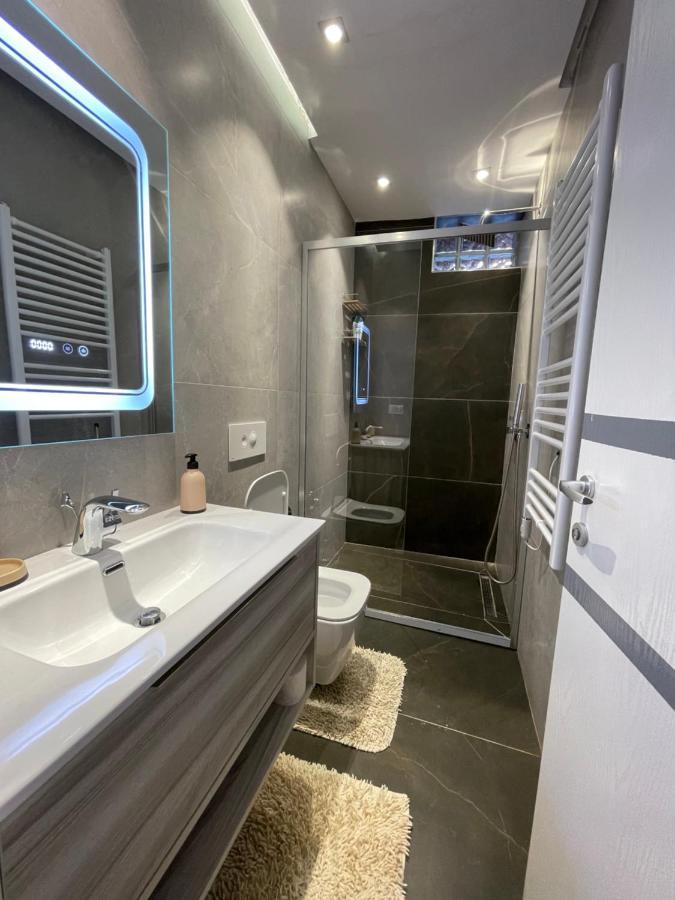E&A Apartments Guesthouse Дуррес Экстерьер фото
