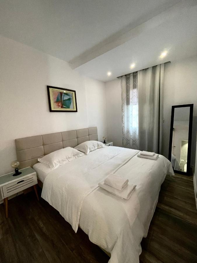 E&A Apartments Guesthouse Дуррес Экстерьер фото
